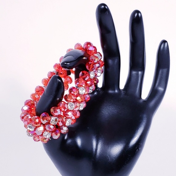 Red and Rhinestone Beaded Sparkly Bracelet - Picture 2 of 4